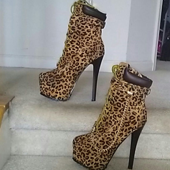 💰💰 Leopard Platform Booties💰💰 - Picture 3 of 6